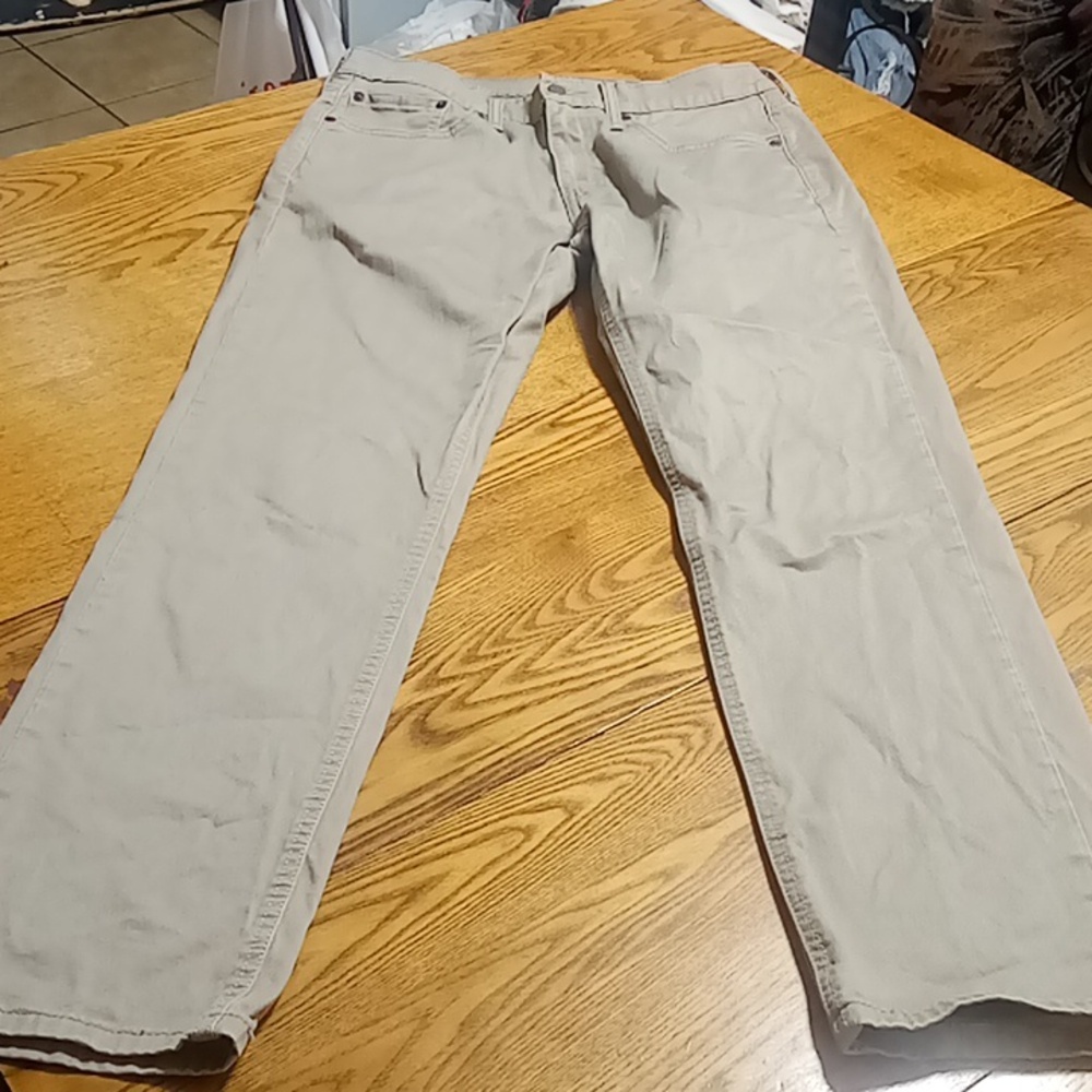 **SOLD SOLD  LEVI'S 541 Jeans Mens 32 X 32 TAN STRAIGHT Pants Used Preowned
